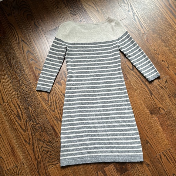 Banana Republic xs sweater dress of Italian wool. Excellent condition - Picture 5 of 5